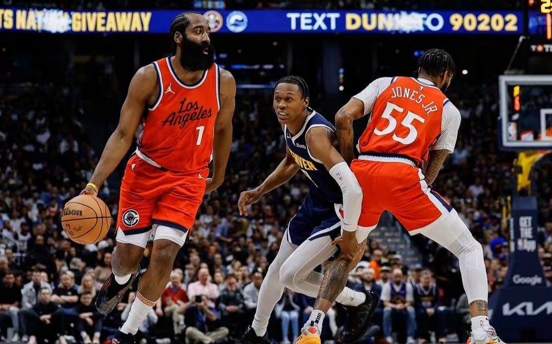 清晨突围战来临;犹他爵士围绕NBA总决赛篮板制胜;管理层满意;心理建设被强调的简单介绍 清晨突围战来临;犹他爵士围绕NBA总决赛篮板制胜;管理层满意;心理建设被强调的简单介绍