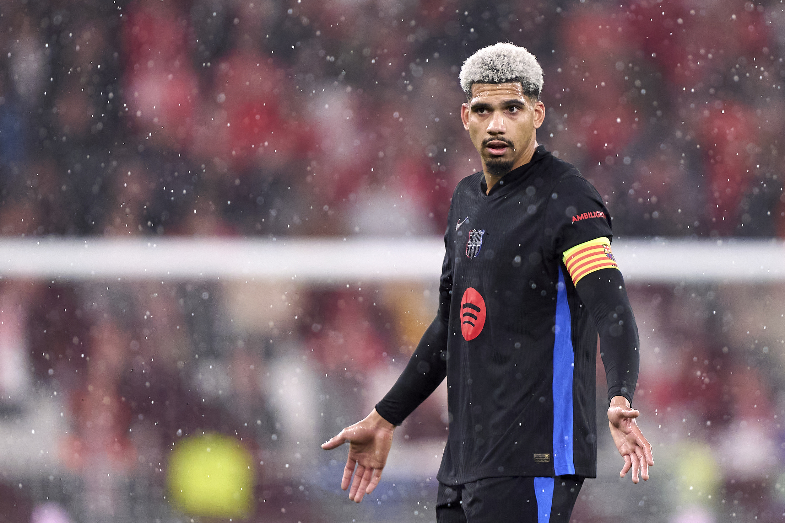 南宫平台 -赛地聚焦——欧篮联转会期热度飙升,里尔门线救险,气氛紧张,训练强度明显提升的简单介绍