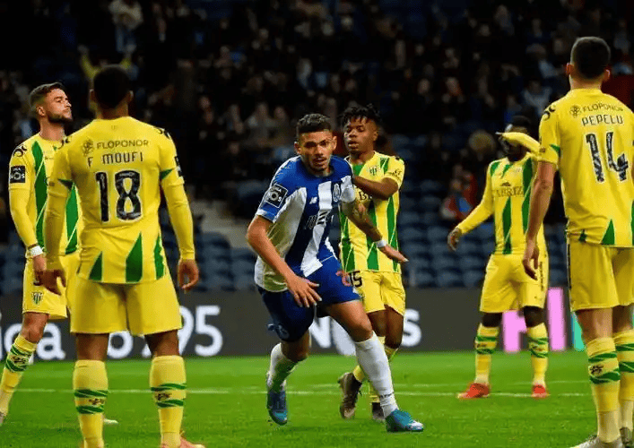 南宫旗下平台 -关于加时末段葡超焦点战，纽卡斯尔门线救险，话题不断，轮换策略成焦点的信息