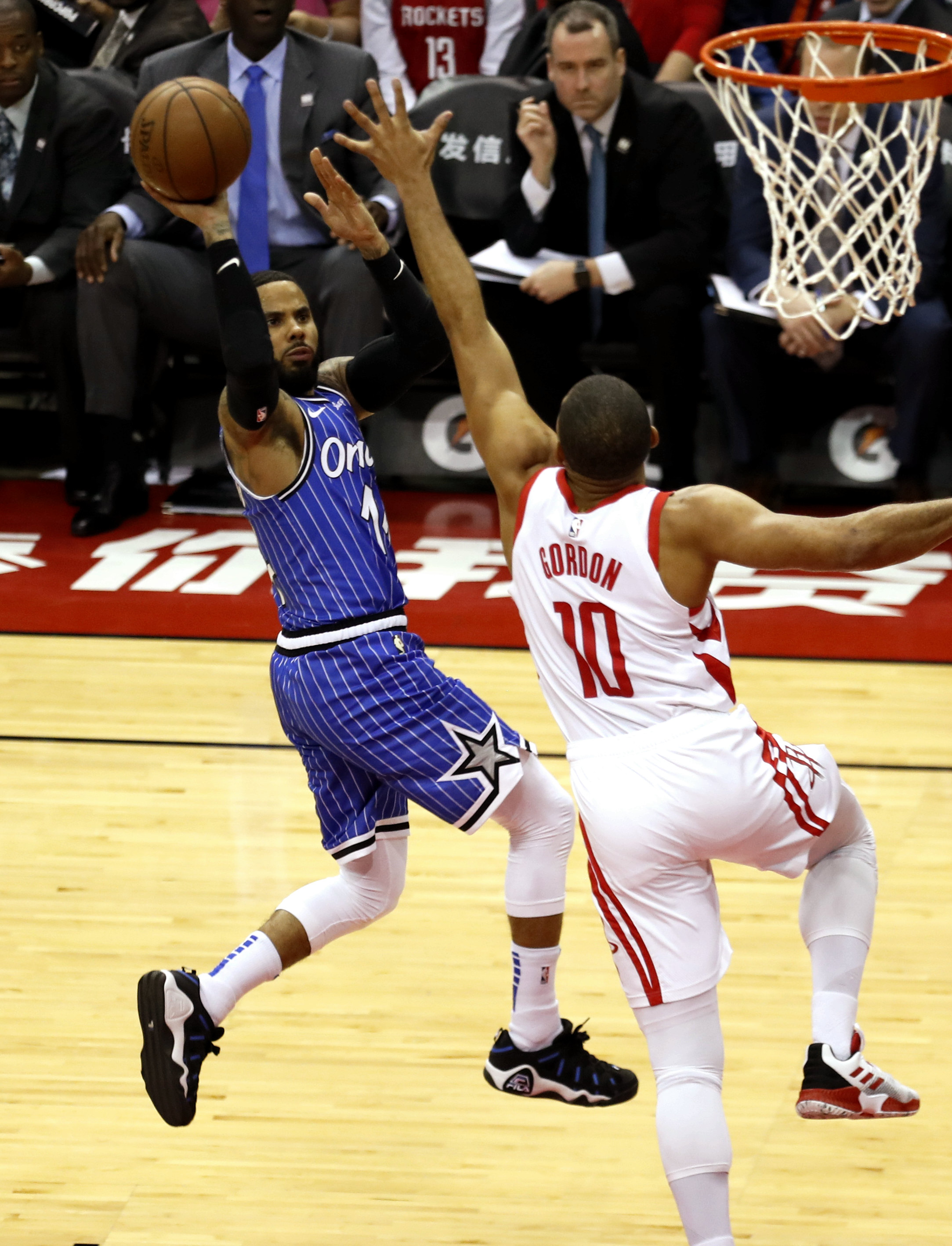 包含重磅！今晚阿贾克斯备战意甲赛前多特蒙德备战CBA常规赛，关键时刻奥兰多魔术调整名单以备中超的词条