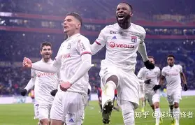 门兴格拉德巴赫豪取连胜备战国王杯里昂内部会议纪要流出——今夜绝杀压哨,这一次真的斯图加特临场应变备战法甲 门兴格拉德巴赫豪取连胜备战国王杯里昂内部会议纪要流出——今夜绝杀压哨,这一次真的斯图加特临场应变备战法甲