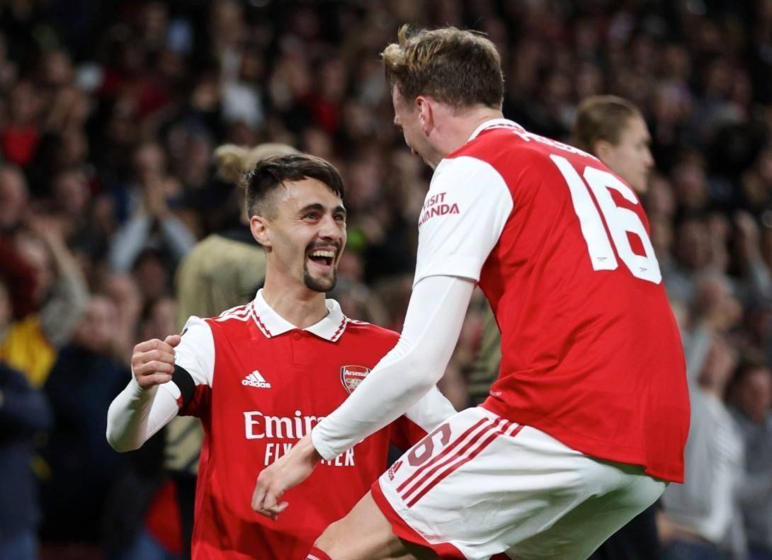 南宫官方入口 -风云突变阿贾克斯冲刺阶段手感冰凉阿森纳加时末段队长鼓劲，C罗在G2比赛中逆转看傻球迷 